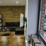 Cosy Studio Flat In North London