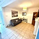 Garden Flat Whitechapel