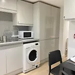 Cozy En-Suite Near Stratford