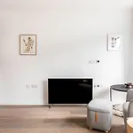 Modern Chelsea Apartment