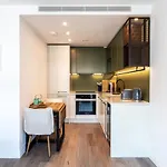 Modern Chelsea Apartment