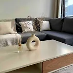 2 Bedroom Central London Apartment Modern And Stylish