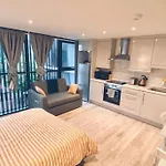Shoreditch / Brick Lane - Studio