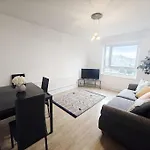 City Airport Apartment
