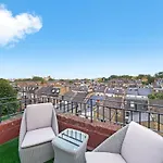Stunning Flat In Fulham - Great Views!- Sleeps 6