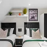 Stunning Flat In Fulham - Great Views!- Sleeps 6