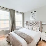 Prime Mayfair Pied De Terre Sleeps 6 Top Floor