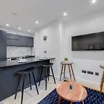 Deluxe 1 Bed Flat - Shoreditch, Aldgate & The City Of London