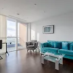 Chic 1Bd Flat Wviews Of The Shard - South Quay!