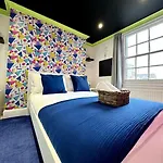 The Hidden Gem *2-Bed Apt*