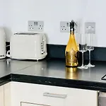 Modern Canary Studio- Wifi