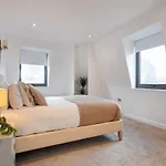 Farringdon/St Pancras Penthouse