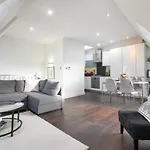 Farringdon/St Pancras Penthouse