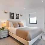 Farringdon/St Pancras Penthouse