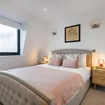 Farringdon/St Pancras Penthouse
