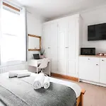 Fulham Rooms