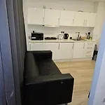 Luxury 1-Bed Apartment In London