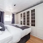 Stunning 3 Bed House With Private Garden, Woolwich