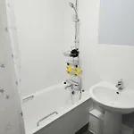 Charming Room Near Central London