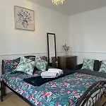 Modern 2 bedroom flat, 2 minutes walk to Bethnalgreen station