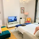 Enticing 2 Bedroom Flat With Mini-Garden In Hackney, Lower Clapton