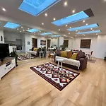Sunny London Garden Apartment