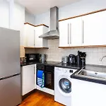 Refurbished Stjohns Hill Apartment