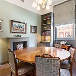 Well-Designed Chelsea Flat
