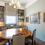 Well-Designed Chelsea Flat