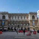 Central Mayfair And Piccadilly Sleeps 6 People