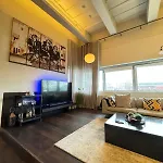 Industrial-Chic 1Bd Loft By The River Fulham!