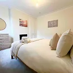 4 Bed Apartment- Archway Station