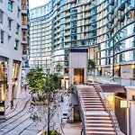 Stunning 2-Bed Apartment In London By 53 Degrees Property, City Centre, Amazing Views!