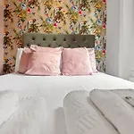 Chelsea Art Deco Balcony Suite