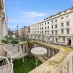 Chelsea Art Deco Balcony Suite
