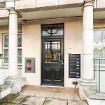 Tranquil Belsize Park Haven With Stunning Views
