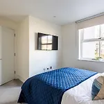 Tranquil Belsize Park Haven With Stunning Views
