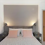 The Pearl - Luxury 5* Home With Park View