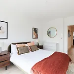 The Wembley Park Retreat - Modern 2Bdr Flat With Balcony