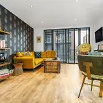 Chic Urban Apartment In Shoreditch 2 Bed 2 Bath