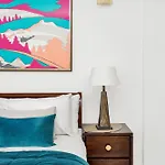3 Bdrm Notting Hill Mews House - 2 Balconies
