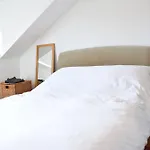 Contemporary 2Bd Flat 4 Mins To Finsbury Park!