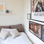 Contemporary 2Bd Flat 4 Mins To Finsbury Park!
