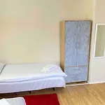 Single Room - Kings Cross, Female Only,, Guest House