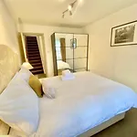 Bedroom Deluxe