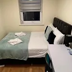 Metropolitan Coziness Private Bedrooms In Euston Station 161