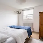 North East London Loft Apartment. Stoke Newington.