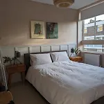 Shoreditch-Hoxton Stylish Split Level Flat