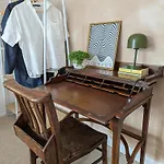 Shoreditch-Hoxton Stylish Split Level Flat