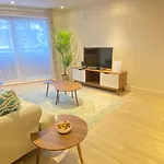 Harrow - 1 Bedroom Apartment - Parking